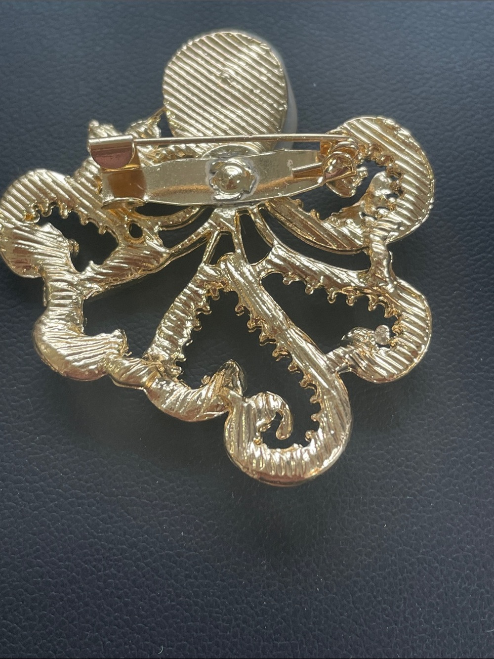 Gold-Tone Crystal Octopus Brooch with Cat eye stone Accent - White 2” New - Picture 2 of 5